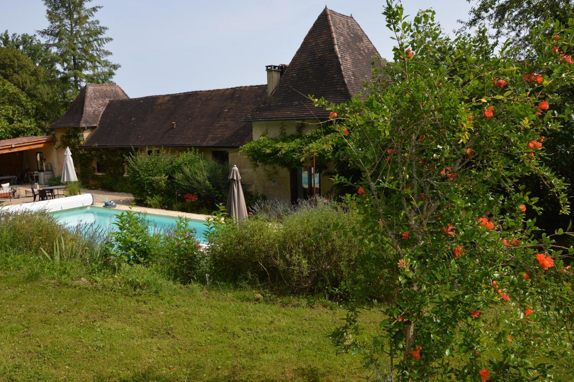 Les Deux Tours Bed & Breakfast Siorac-en-Perigord Bagian luar foto