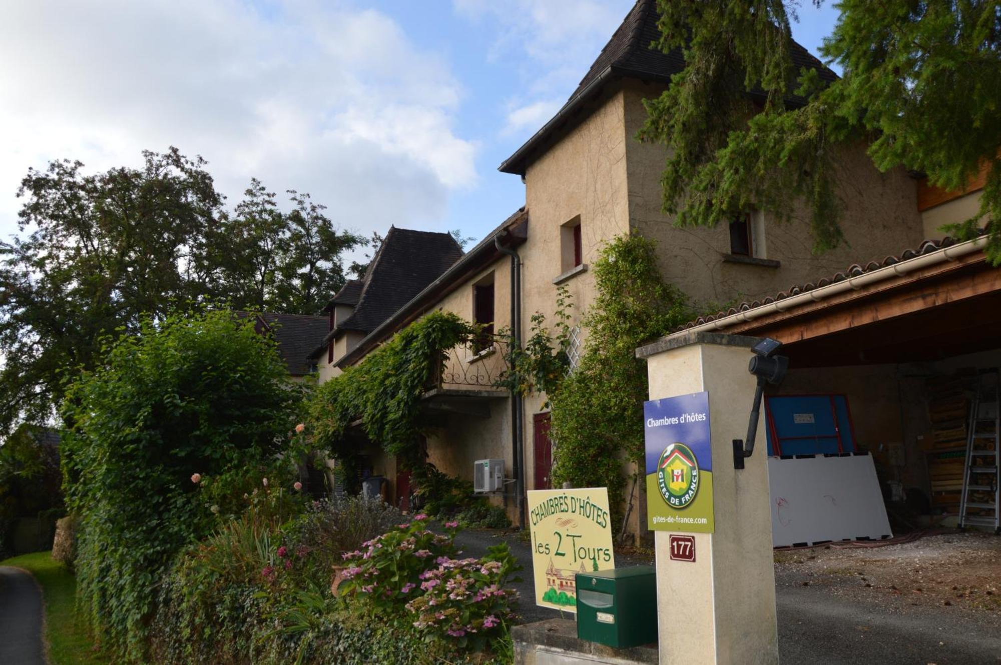 Les Deux Tours Bed & Breakfast Siorac-en-Perigord Bagian luar foto