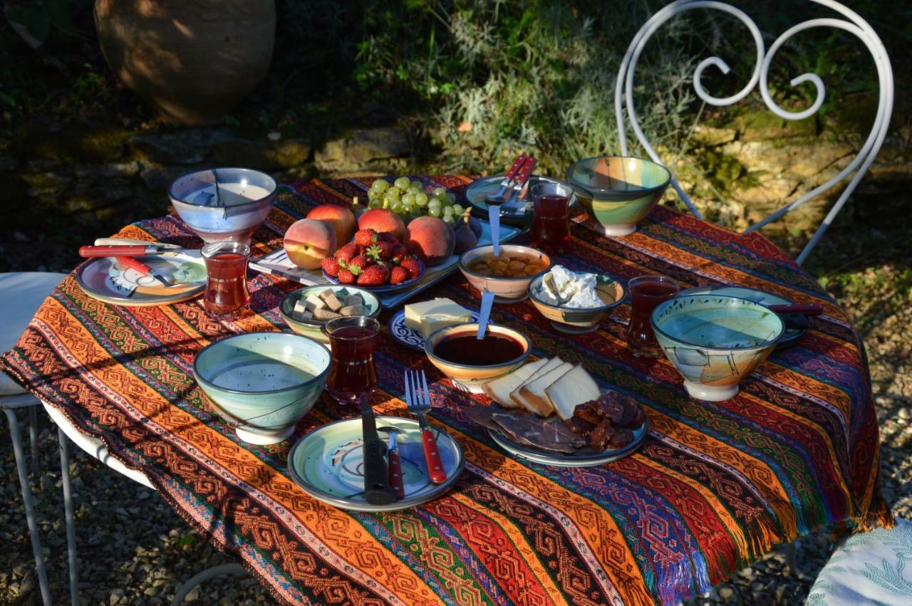 Les Deux Tours Bed & Breakfast Siorac-en-Perigord Bagian luar foto