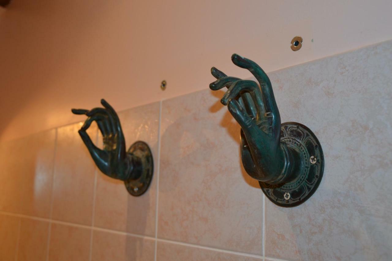 Les Deux Tours Bed & Breakfast Siorac-en-Perigord Bagian luar foto